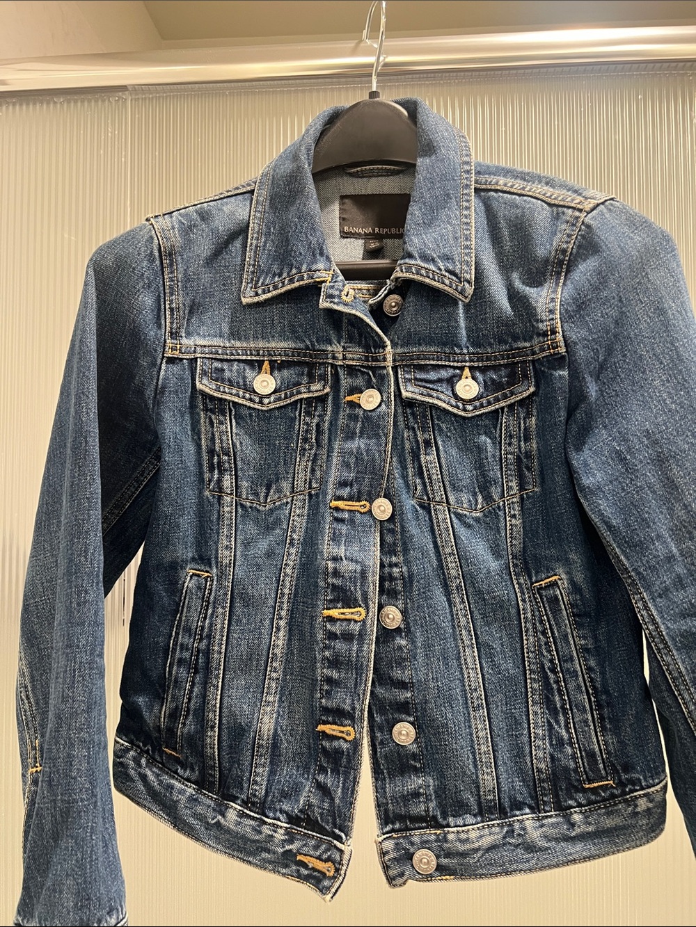 Banana Republic Women's Medium Blue Denim Jacket